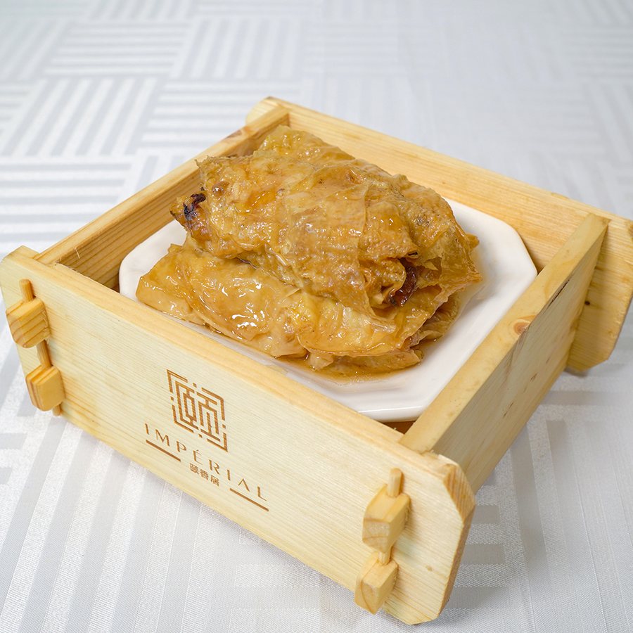 Porc haché et légumes en feuilles de tofu, dim sum vapeur