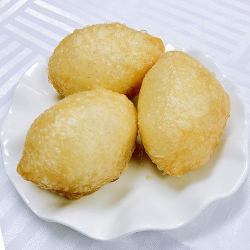 Boules de riz collant frites, crevette et porc, cuisine cantonaise