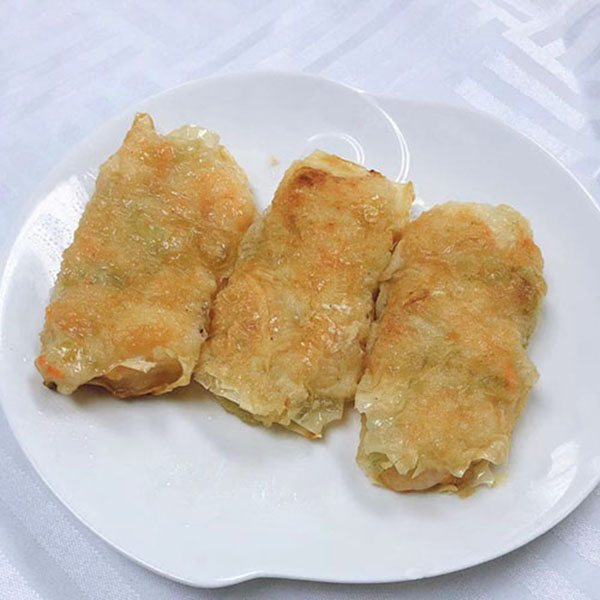 Rouleaux de feuilles de tofu frits, crevettes, cuisine cantonaise