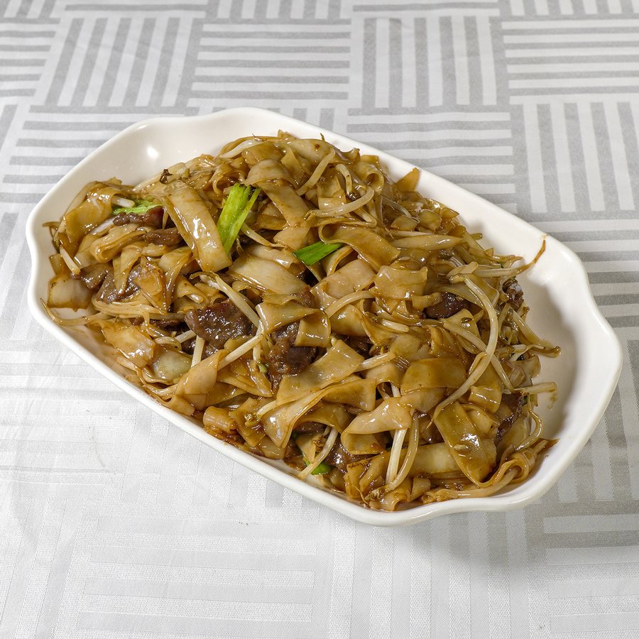 Nouilles de riz sautées au bœuf, cuisine cantonaise