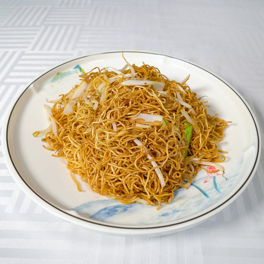 Nouilles chop suey aux germes de soya, spécialité du chef